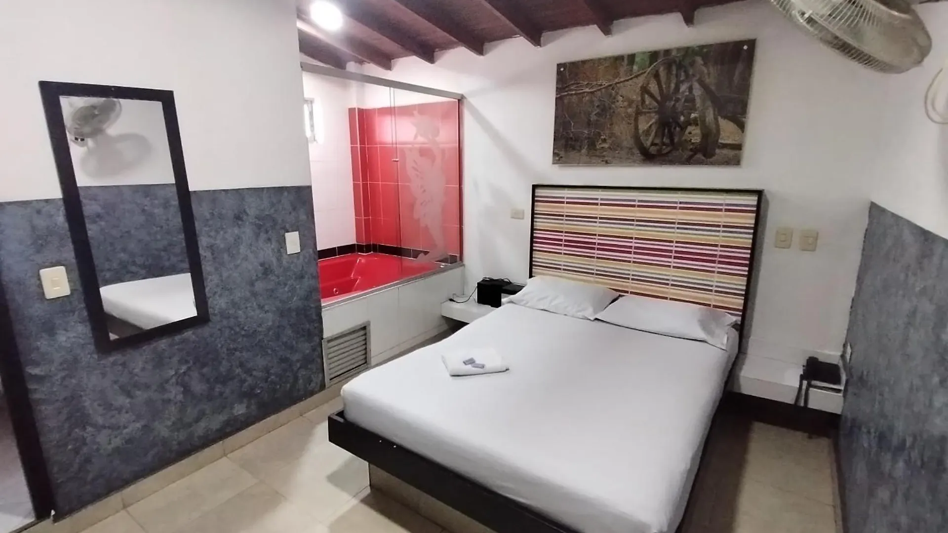 Hotel Medellin Park 3*,